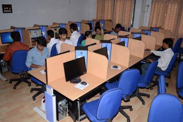 Innovative Pre-University College-Computer Lab