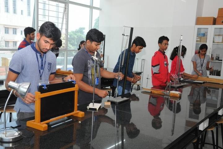 BASE Pre-University College-Physics Lab