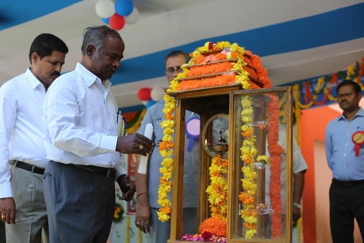 Kendriya Vidyalaya-Lighting the lamp