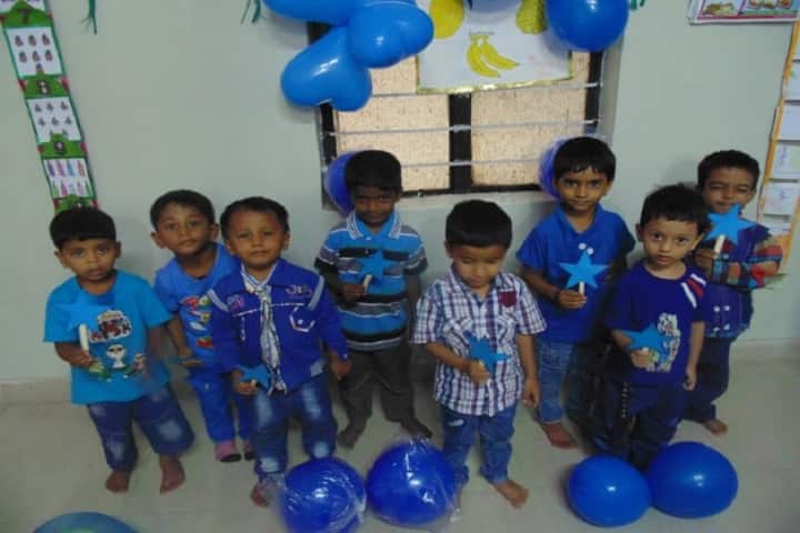 Trillium Pre-University College-Blue Day