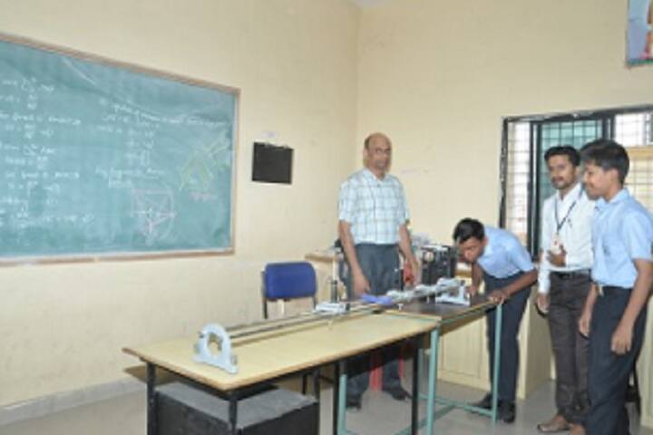 Chimalgi Pre University College-Physics Laboratory