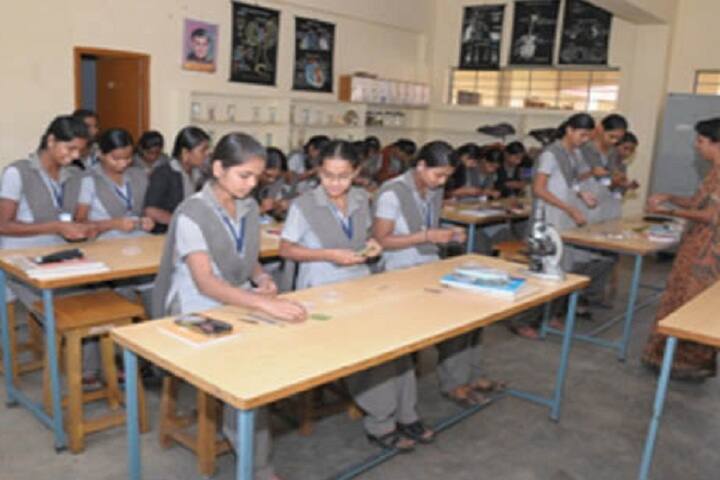 Jagadguru Sri Shivarathreeshwara Girls Pre University College-Laboratory