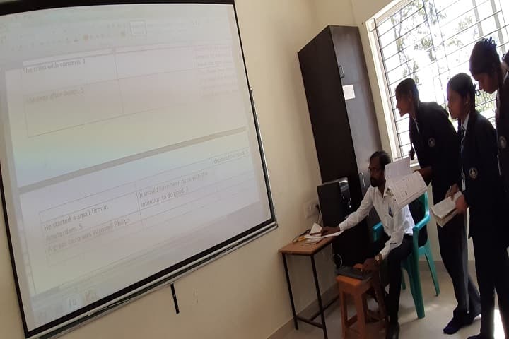 Vimala Hridaya Pre University College-Smart Classroom