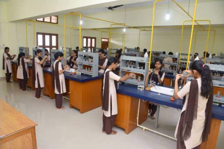Pompei Pre University College-Chemistry Lab