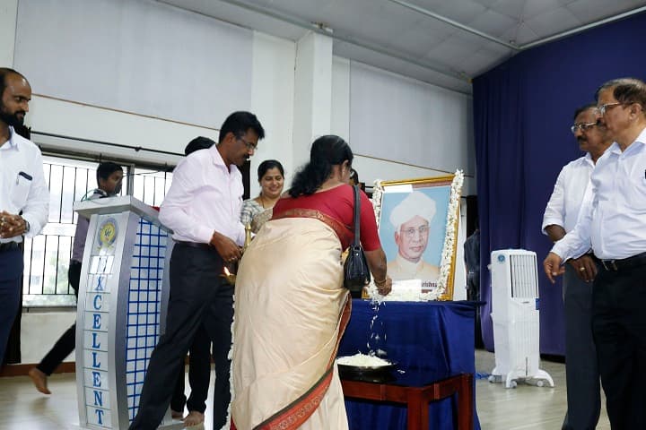 Excellent Pre University College-Teachers Day