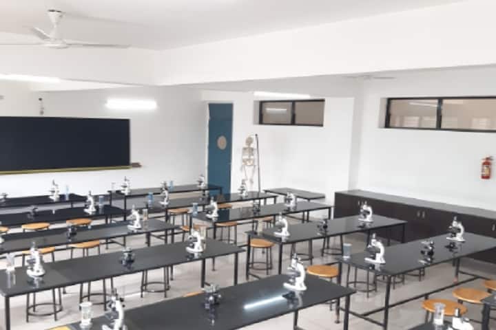 Boscoss Pre University College-Biology Laboratory