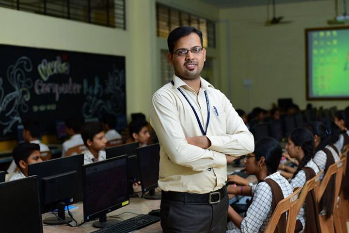 Narendra Pre University College-IT-Lab