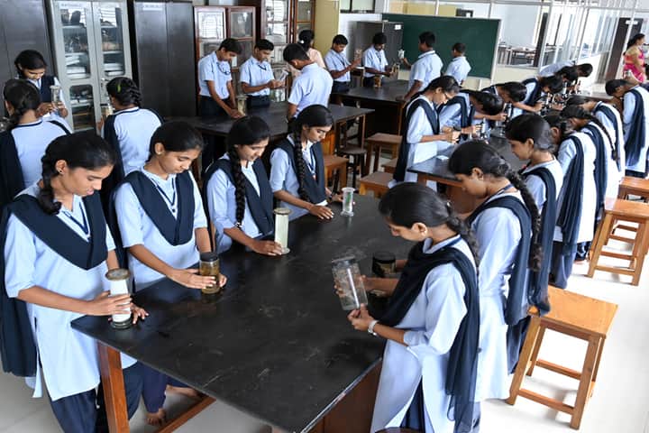 Poornaprajna Pre-University College-Biology Lab