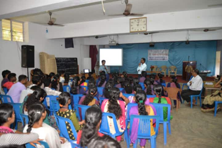 Crossland Pre-University College-Seminar