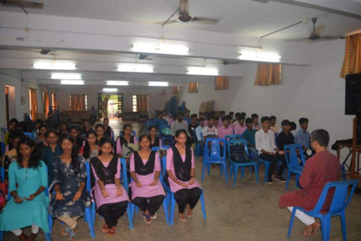 Crossland Pre-University College-Workshop