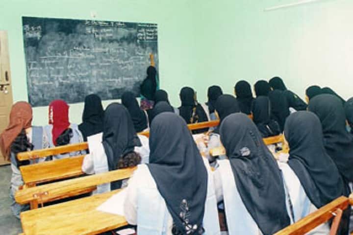 Salihath Pre University College-Classroom
