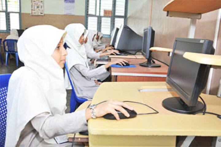 Salihath Pre University College-IT-Lab