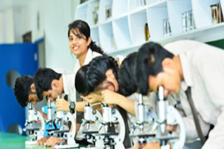 Mahesh Pre University College-Biology Laboratory