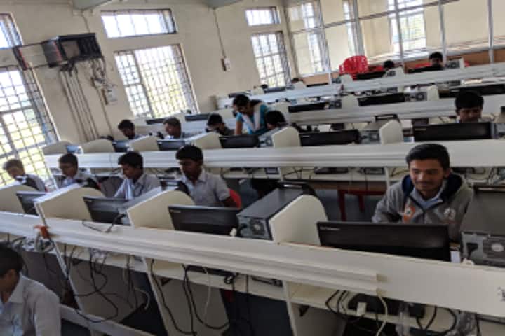 SNJPSNMS Independent Pre University College-IT-Lab