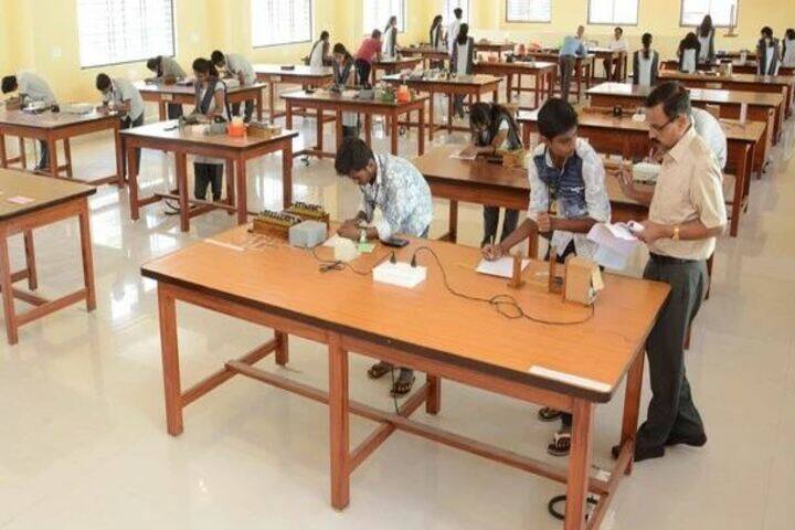 Sarvodaya Pre-University College-Physic Lab