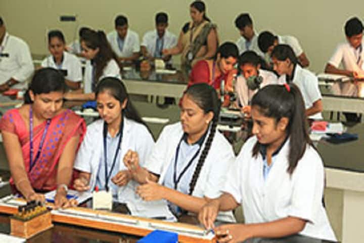 Seshadripuram Independent Pre University College-Physics Laboratory