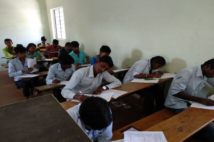 Arya Vidya Shala Pre-University College-Classroom