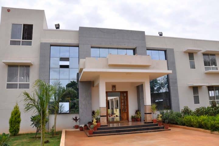 Navkis Residential Pre-University College for Girls-Entrance