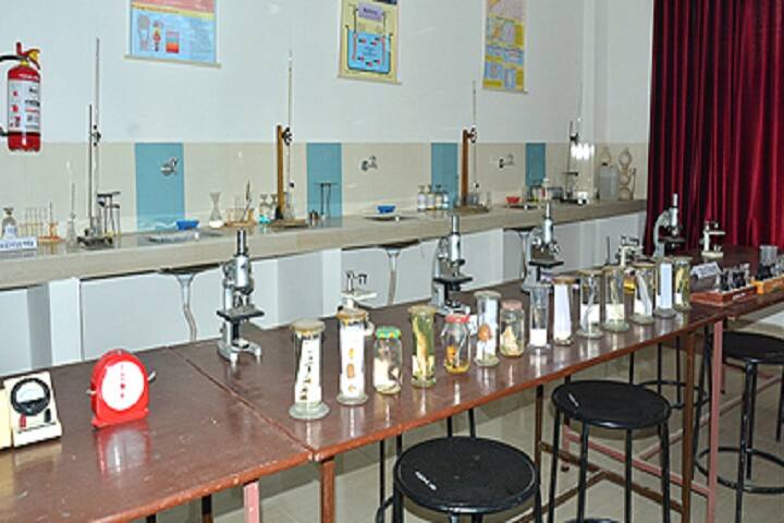 Vanita Women Arts and Commerce PU College-Laboratory