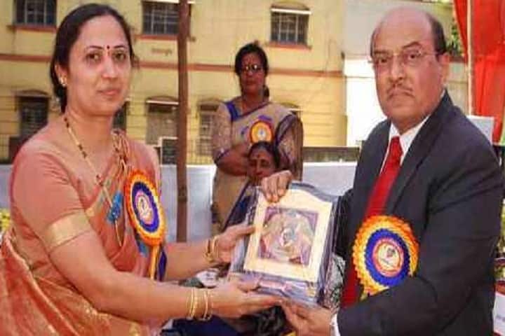 Vanita Women Arts and Commerce PU College-Prize