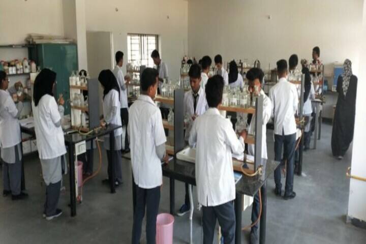 MAM Pre-University College Of Science-Physic Lab
