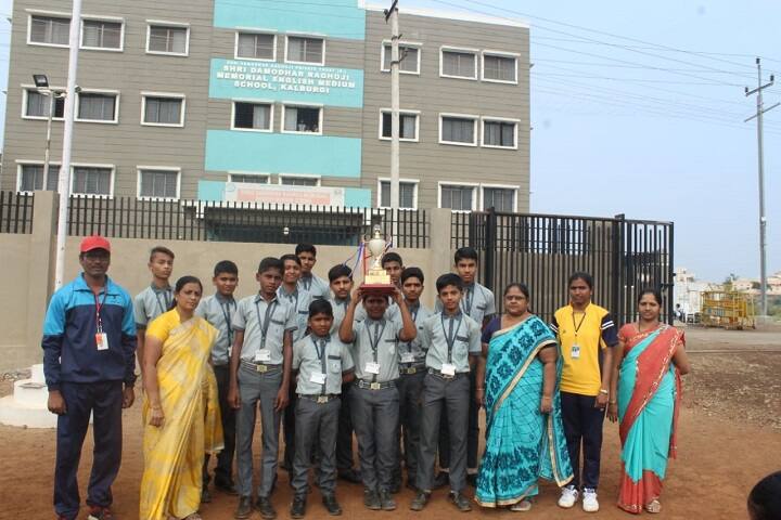 Sri Damodar Raghoji Memorial Pre-University College - Group Photo