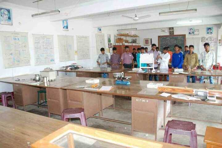 Vishwamanava Pre-University College-Physic Lab