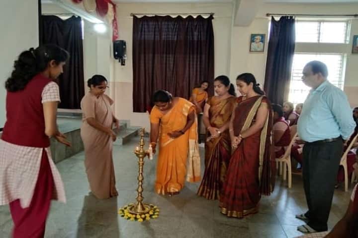 Carmel Girls Pre-University College-Light of Lamp