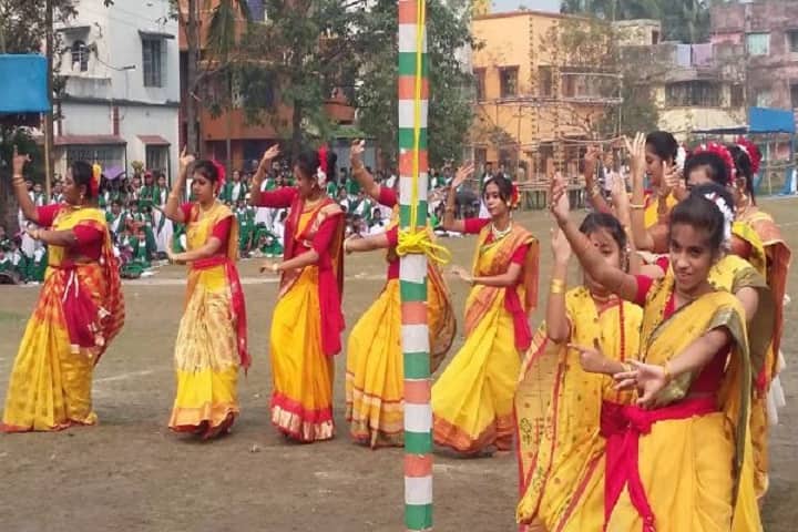 Nabagram Hirala Paul Balika Vidyalaya-Dance