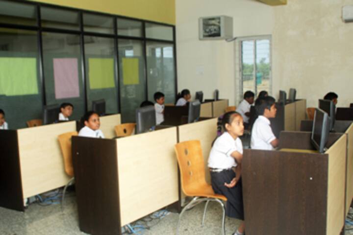 Rungta International School-Computer Lab