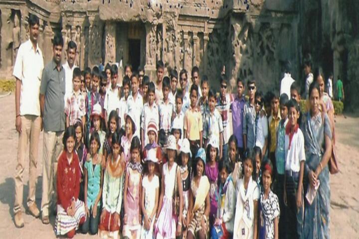English School Junior College-Tour