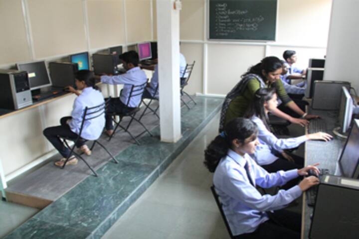 Karmveer College of Science and Commerce-Computer Lab