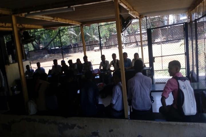 Dr Ambedkar College of Commerce and Economics-Cafeteria