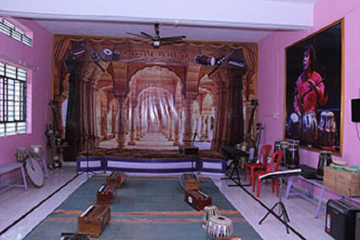 Navgan Shikshan Sanstha Rajuris Arts and Commerce College-Music Room