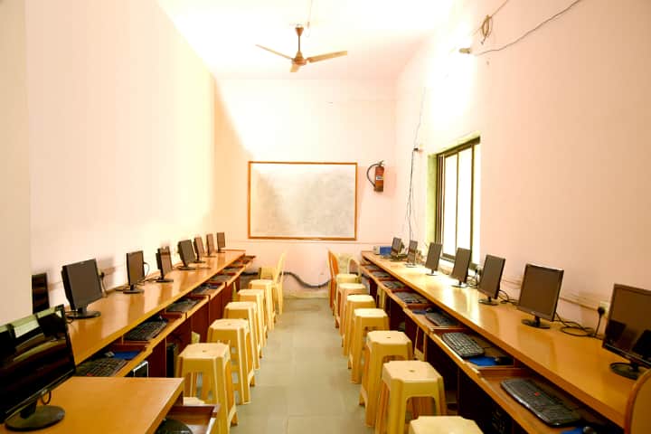 St Peter English High School and Junior College Of Science And Commerce-IT-Lab View