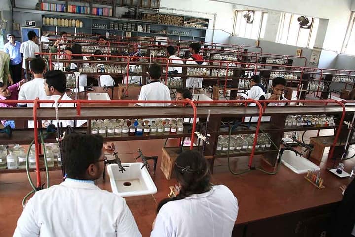 Rizvi College of Arts Science and Commerce-Chemistry Laboratory