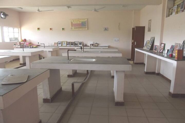 Kendriya Vidyalaya-Chemistry lab