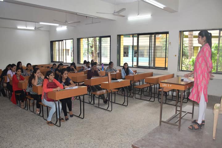 L S Raheja College Of Arts and Commerce-Classroom View