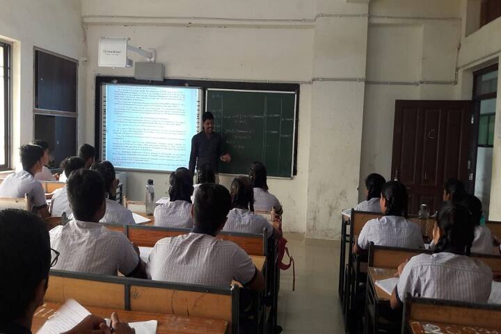 Shri Gujrati English Medium Higher Secondary School-Smart Class