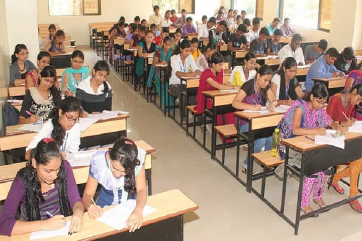 Abid Patel College of Commerce and Arts-Classroom