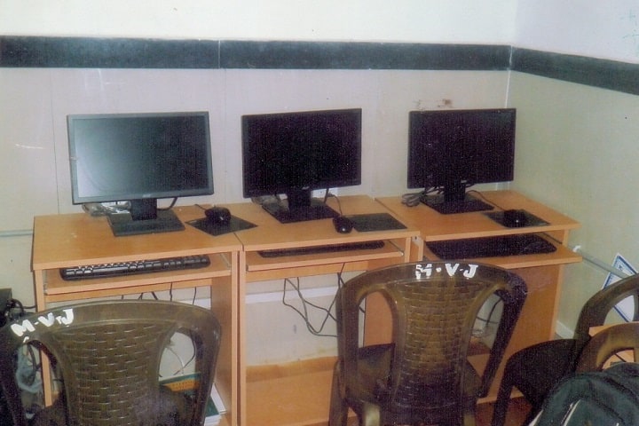 Maheshwari Vidyalaya and Junior College-IT Lab