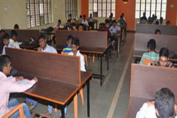 Yashwantrao Chavan College of Science-Library