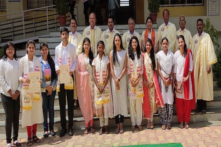 Dhananjayrao Gadgil College of Commerce-Graduation Day