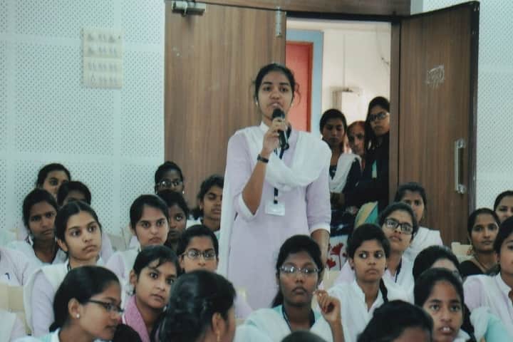 Dhananjayrao Gadgil College of Commerce-Seminar