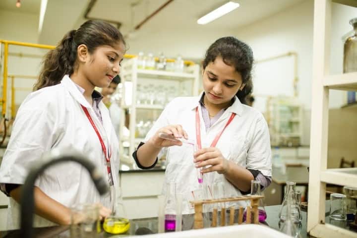 Arathi Shashikiran Shetty Junior College-Chemistry Lab
