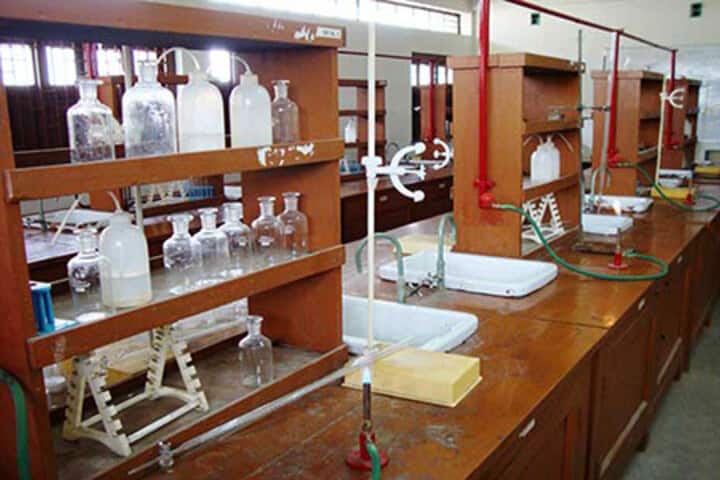 Dnyandeep Vidyamandir and Junior College-Chemistry Lab