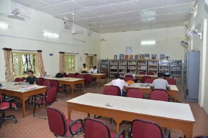 Government Vidarbha Institute of Science and Humanities-Library