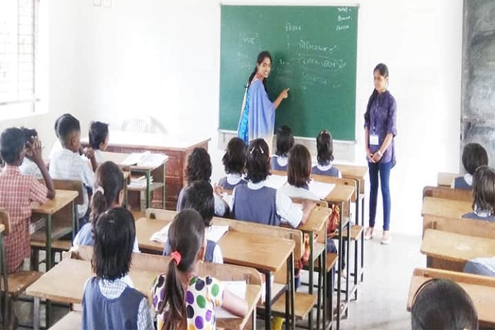 Bharatiya Mahavidyalaya-Classroom