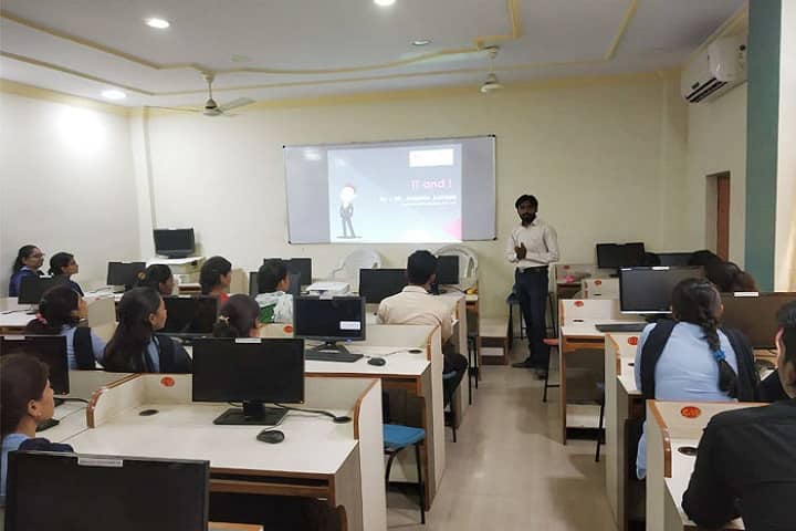 Bharatiya Mahavidyalaya-IT Lab