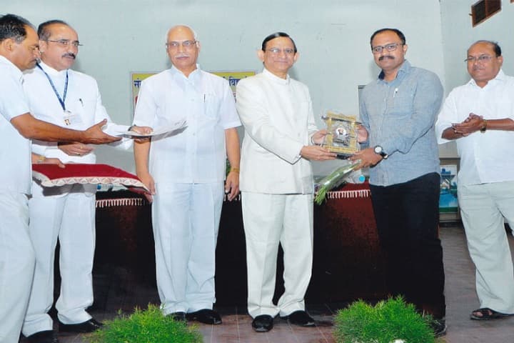 Bharatiya Mahavidyalaya-Prize Distribution